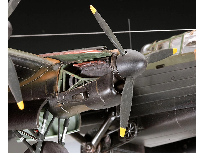 Revell Avro Lancaster B.III Dambusters (1:72) (súprava)