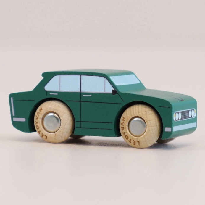 Le Toy Van Drevené autíčko Tommy