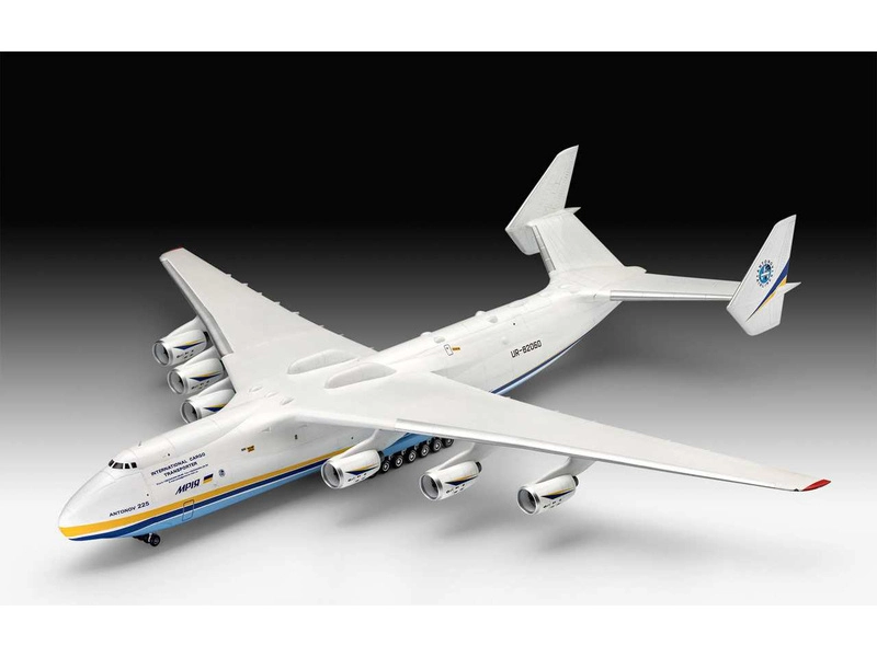 Revell Antonov An-225 Mrija (1:144)