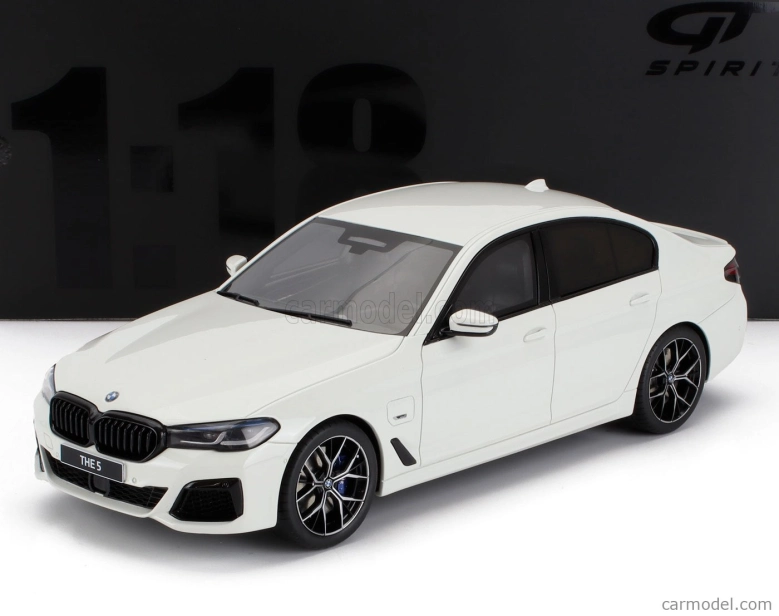 Gt-spirit BMW 5-series 545e Xdrive M-sport (f90) 2023 1:18 Bílá