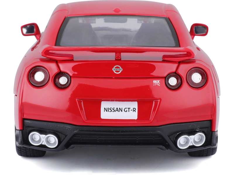 Bburago Plus Nissan GT-R 1:24 červená