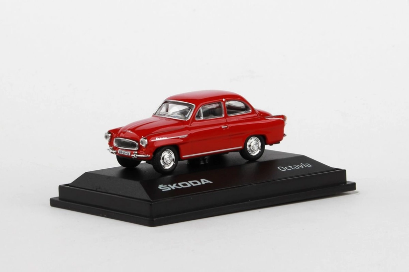 Abrex Škoda Octavia (1963) 1:72 – červená tmavá