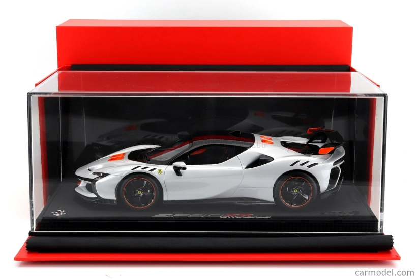 Bbr-models Ferrari Sf90 Xx Stradale 2024 - Con Vetrina - S vitrínou 1:18 Bianco Artico - White Met Orange Black