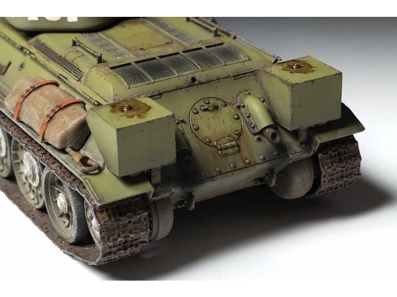 Zvezda T-34/76 mod. 1942 (1:35)