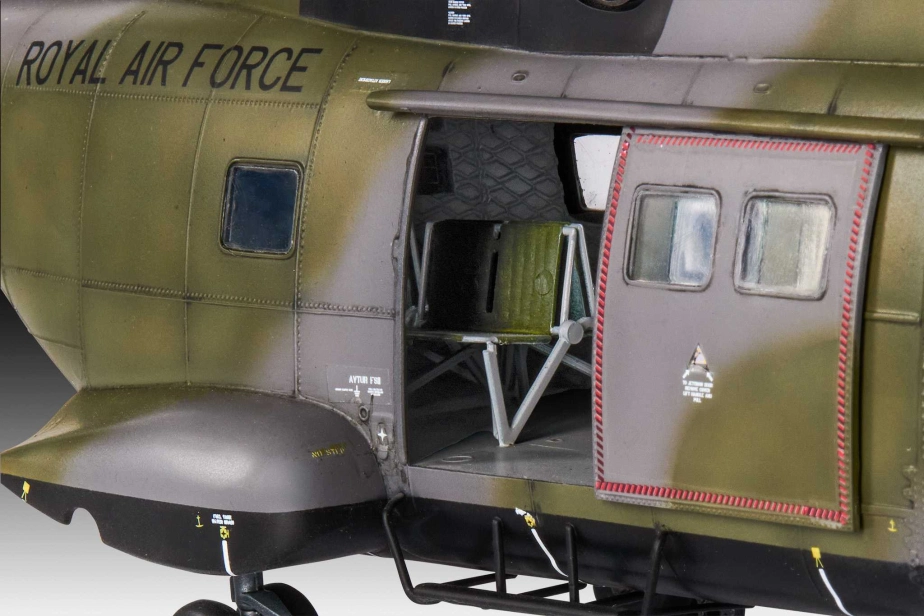 Plastic ModelKit vrtuľník 03758 - SA 330/Westland Puma HC.1 (1:32)
