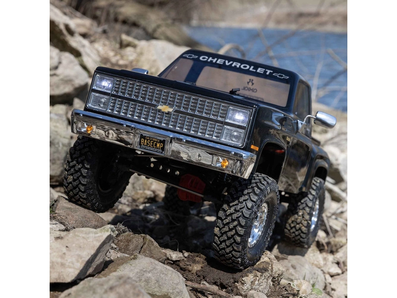 Axial SCX10 III Base Camp 1:10 4WD Chevy K10 1982 RTR čierny