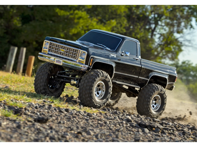 RC auto Traxxas TRX-4 Chevrolet K10 1979 TQi 1:10 RTR, stříbrná