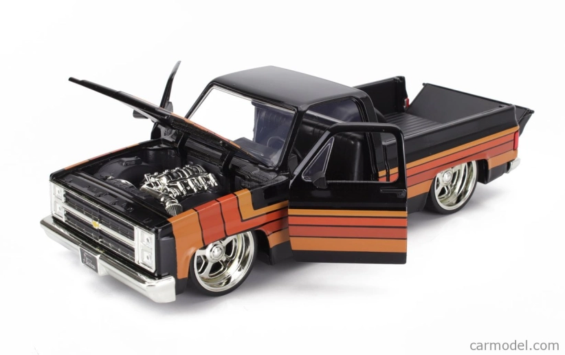 Jada Chevrolet C-10 Pick-up Custom 1985 1:24 Černá Hnědá