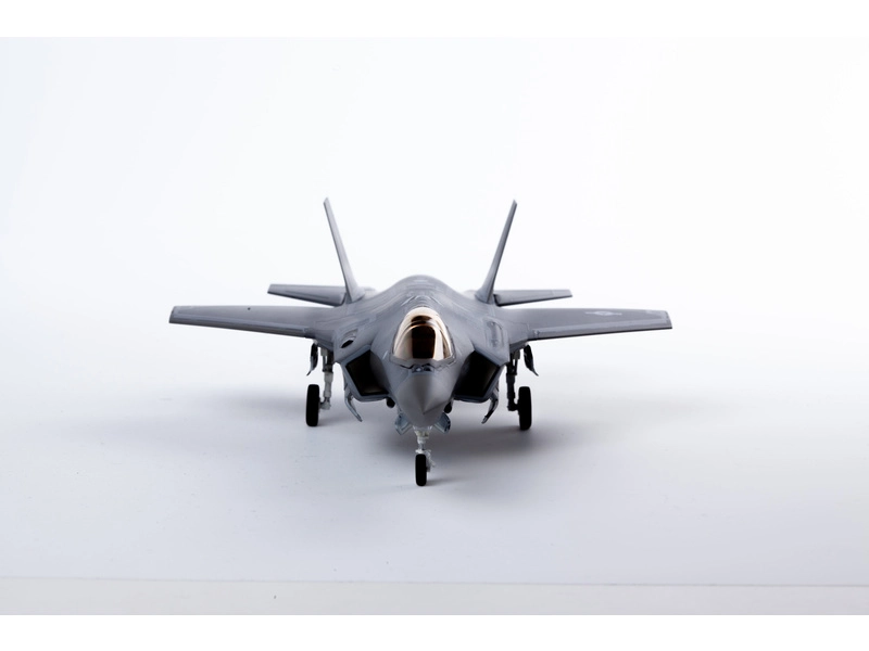 Academy Lockheed F-35A Seven Nation Air Force MCP (1:72)