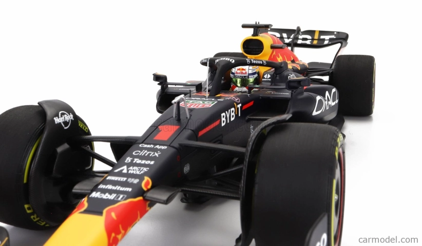 Minichamps Red bull F1 Rb18 Team Oracle Red Bull Racing N 1 1:18, tmavě modrá