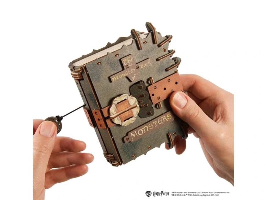 Ugears 3D dřevěná mechanická skládačka Harry Potter The Monster Book of Monsters