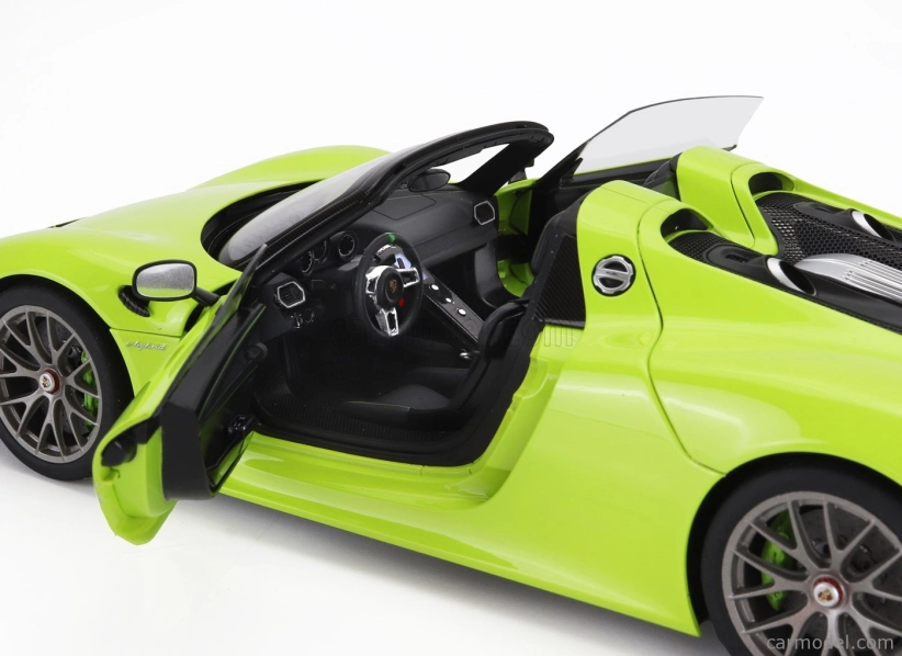 Autoart Porsche 918 Spyder Weissach Package 2013 1:18 Acide Green