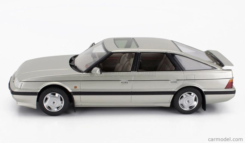 Modely Rover Vitesse 827 1988 1:18 Strieborný