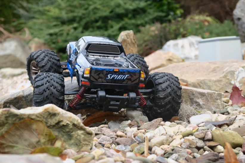 RC auto Q901C Spirit brushless, modrá + náhradní baterie