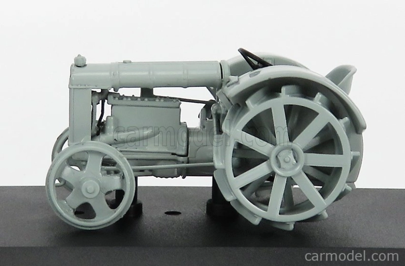 Edicola Fordson Putilovets Tractor 1924 - poškodenie Blister Box 1:43 sivá