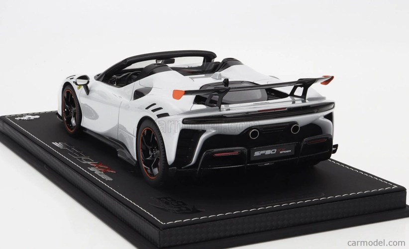 Bbr-models Ferrari Sf90 Xx Stradale Spider 2024 - Con Vetrina - With Showcase 1:18 Bianco Artico - Bílá Met Oranžová Černá