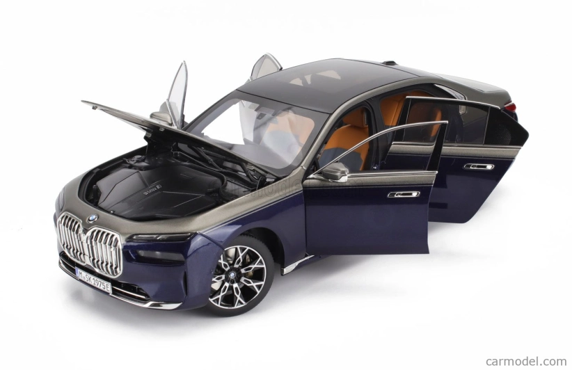 Minichamps BMW radu 7 I7 Xdrive60 2023 1:18 modrá strieborná