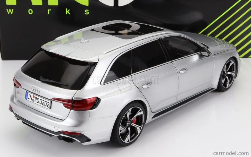 Nzg Audi A4 Rs4 Avant Sw Station Wagon 2020 1:18 Strieborná