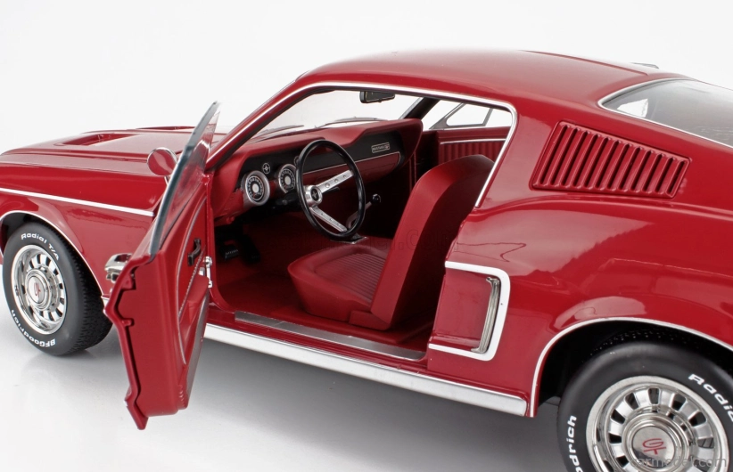 Ford usa Mustang Gt Fastback Coupe 1968 1:12 Červená