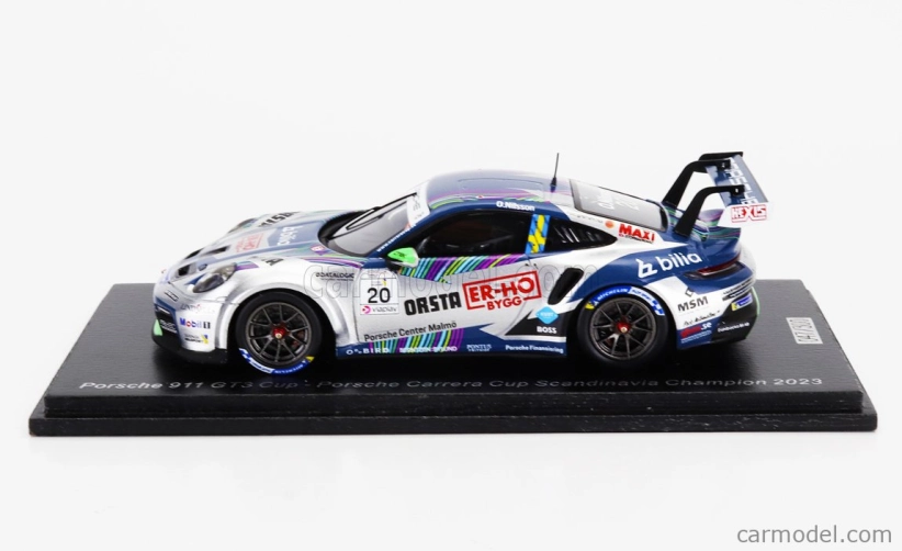 Spark-model Porsche 911 992 Gt3 Cup N 20 Porsche Carrera Cup Scandinavia Champion 2023 Ola Nilsson 1:43 Silver Blue