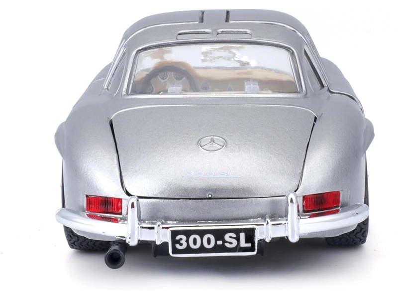 Bburago Mercedes-Benz 300 SL 1954 1:24 stříbrná