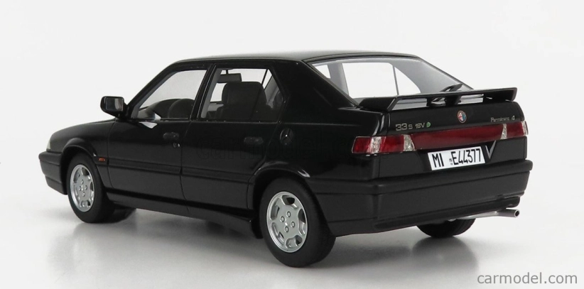 Modely v mierke Alfa romeo 33 S Qv Permanent 4 1991 1:18 čierna