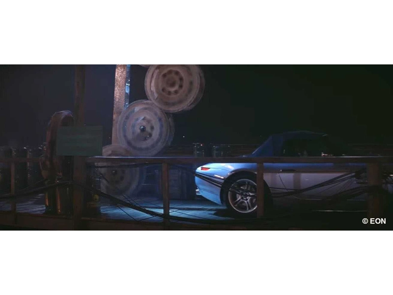 Revell BMW Z8 – Jeden svet nestačí (1:24) (darčeková súprava)
