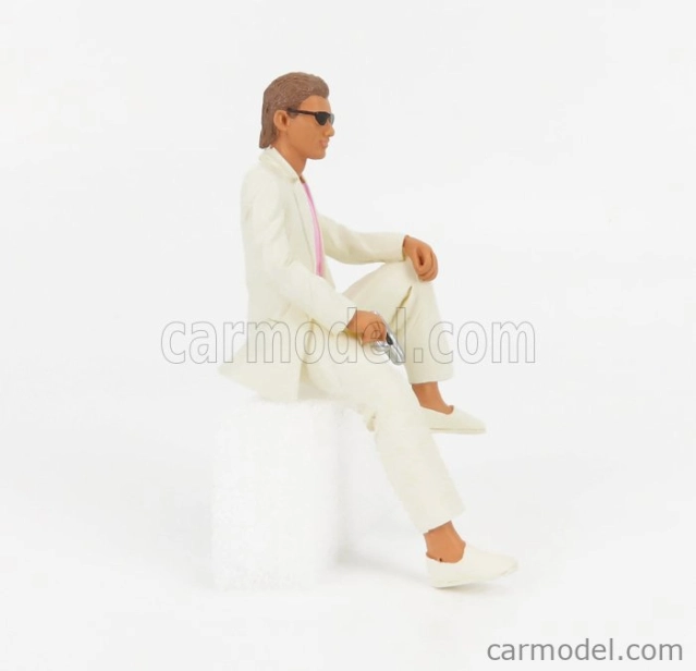 Figúrky v mierke Kk Sunny Sitting For Ferrari 365 Gtb Daytona Spider Open 1969 1:18 White Pink