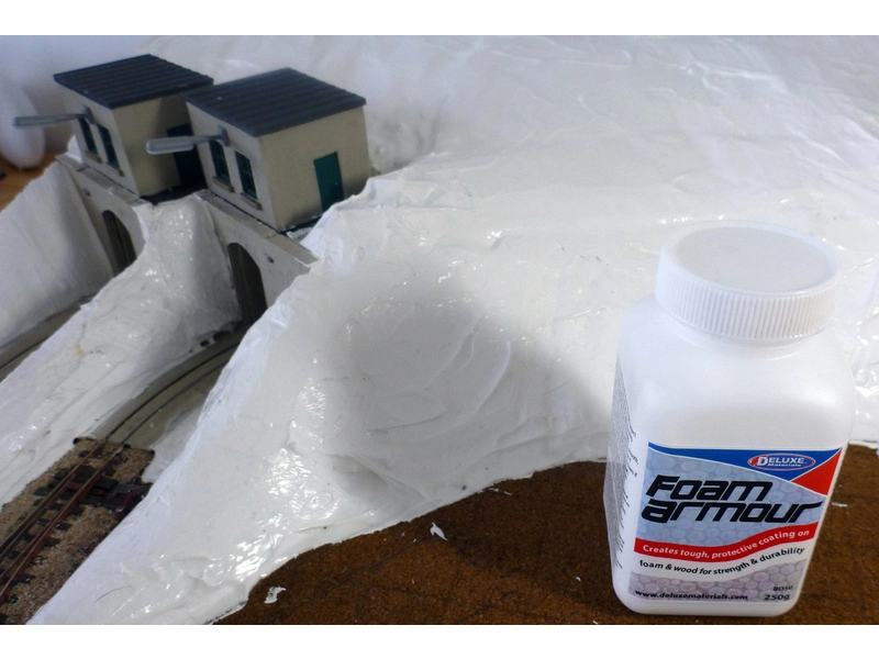 Pena Armour na spevnenie dielov z EPP/EPS 250ml