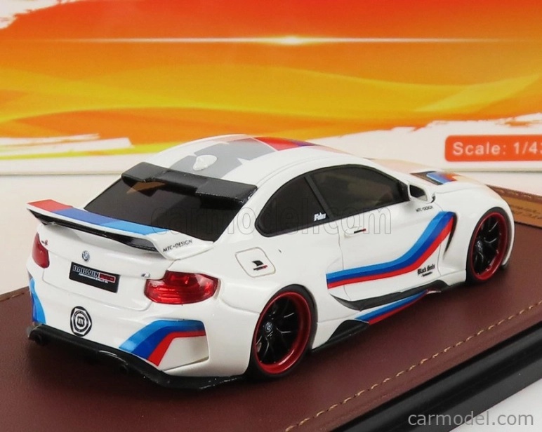 Glm-models BMW radu 2 M235i Darwinpro Mtc Black Sails Widebody 2015 1:43 Bielo modro červená
