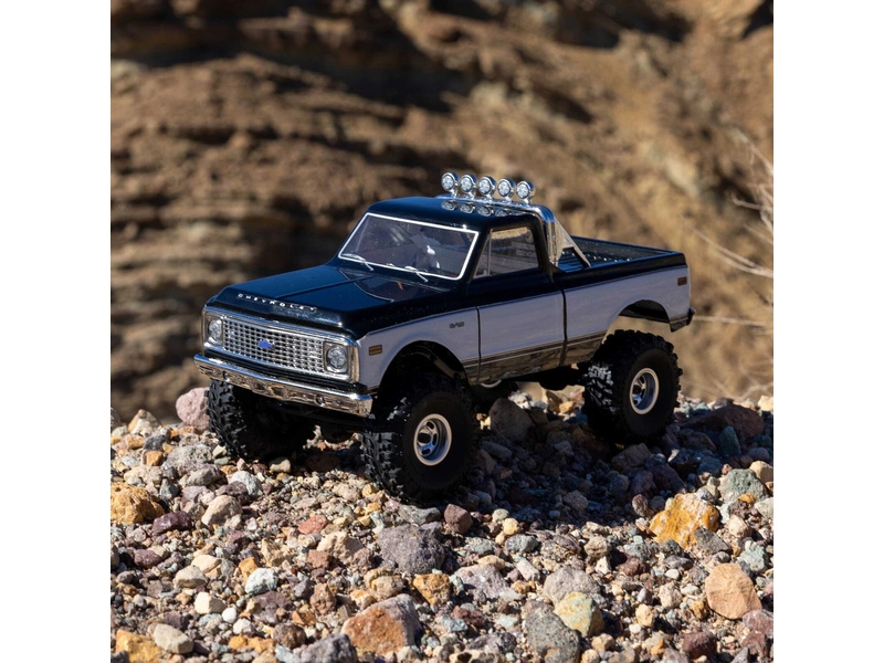 Axial SCX24 Chevrolet C10 1971 1:24 4WD RTR oranžový