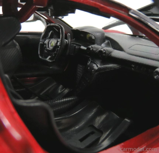Bburago Ferrari FXX K 1:18 červená metalíza