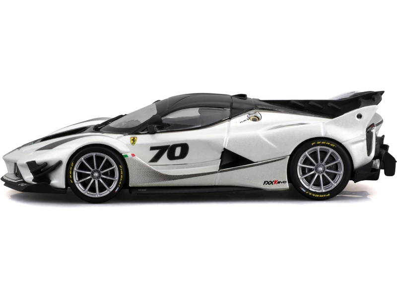 Bburago Ferrari Fxx-k Evo Hybrid 6.3 V12 1050hp 2017 1:43, červená