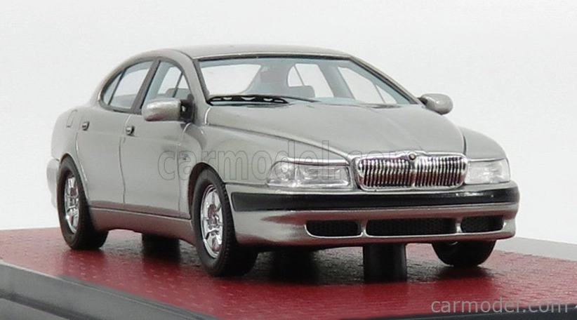 Matrix modely v mierke 1:43 Jaguar V12 Kensington Italdesign Concept 1990 Strieborná