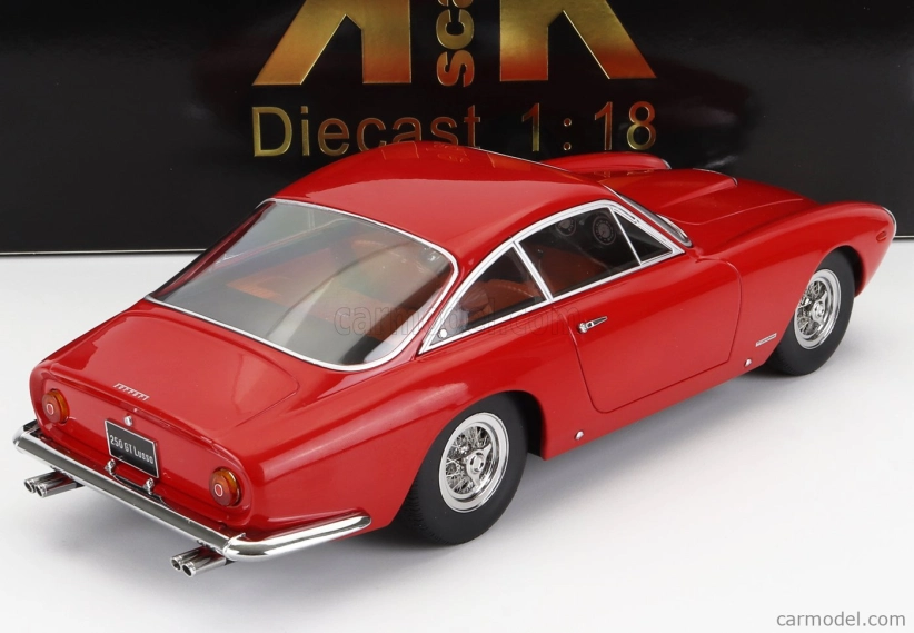 Ferrari 250 Gt Lusso 1962 v mierke 1:18 Červená