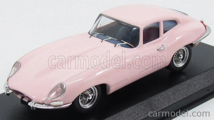 Najlepší model Jaguar E-type Coupe 1961 - Osobné auto Rita Pavone 1:43 Ružová