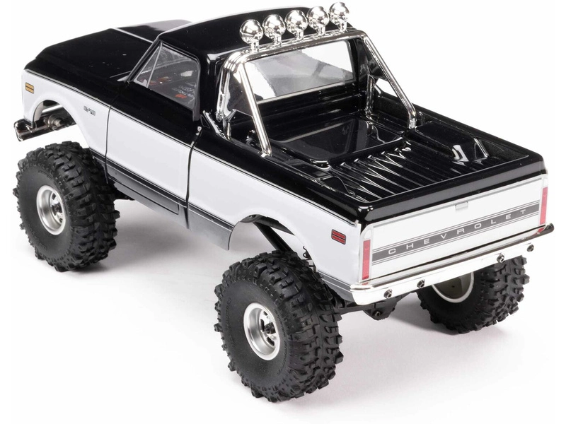 Axial SCX24 Chevrolet C10 1971 1:24 4WD RTR černý