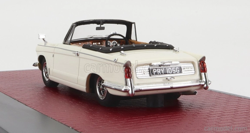 Matrix scale models Triumph Vitesse Dhc 1968 1:43 Bílá