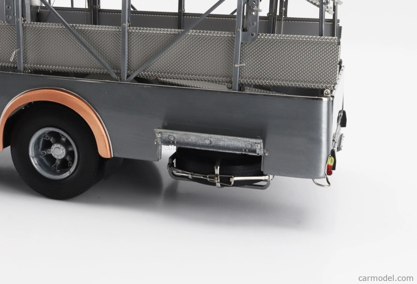 Cmc Fiat 642rn2 Truck Bartoletti F1 Ferrari Car Transporter 1957 1:18 Čirá Povrchová Úprava Šedá