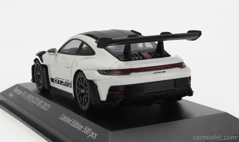 Minichamps Porsche 911 992 Gt3 Rs Coupe 2023 - Silver Wheels 1:43 Bílá
