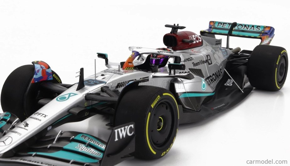 Minichamps Mercedes gp F1 W13e Mercedes-amg Petronas F1 N 63 1:18, stříbrná