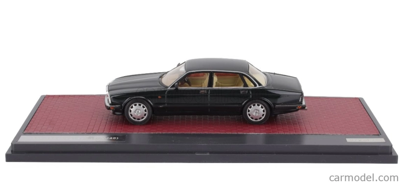 Modely v mierke Matrix Jaguar Xjr (xj40) 1991 1:43 Blue Met
