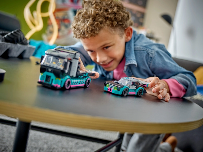 LEGO City - Nákladné auto s pretekárskym autom