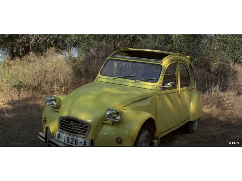 Revell Citroen 2 CV – Len pre tvoje oči (1:24) (darčeková súprava)