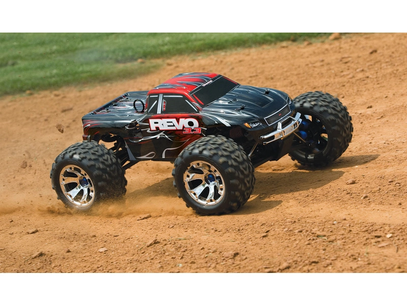 RC auto Traxxas Nitro Revo