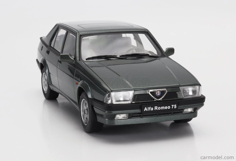 Triple9 Alfa romeo 75 1988 1:18 Šedozelená