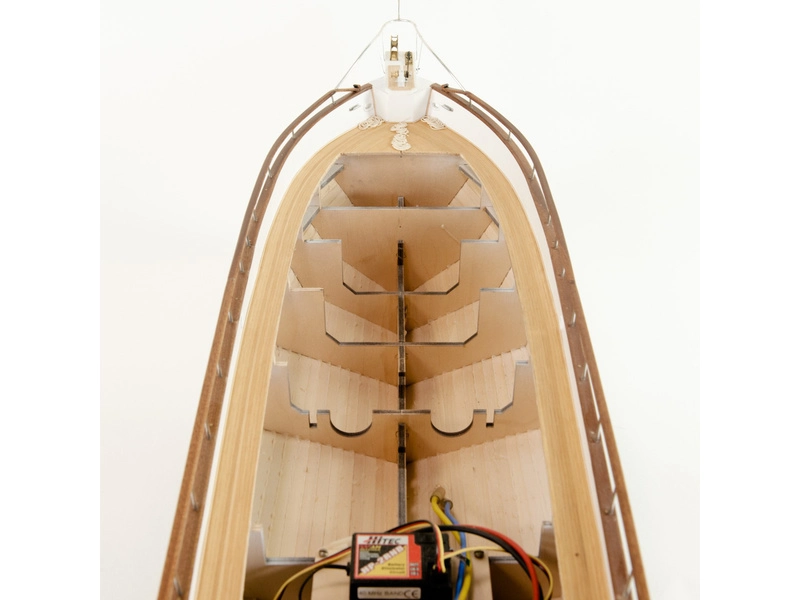 AMATI Grand Banks motorová jachta 1967 1:20 kit