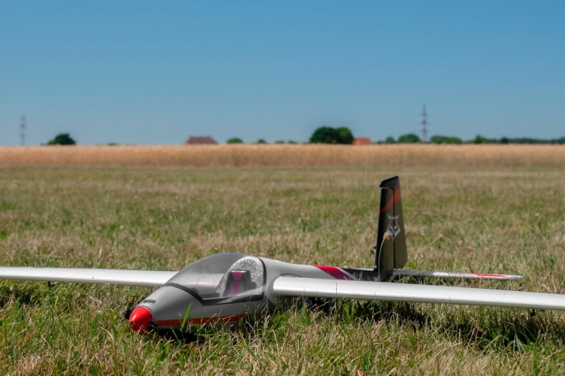 RC letadlo KAVAN Swift S-1 2400mm ARF, červená