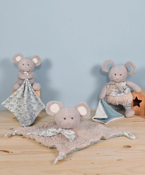 Doudou Plyšová myš s dekou z organickej bavlny 15 cm zelená a biela