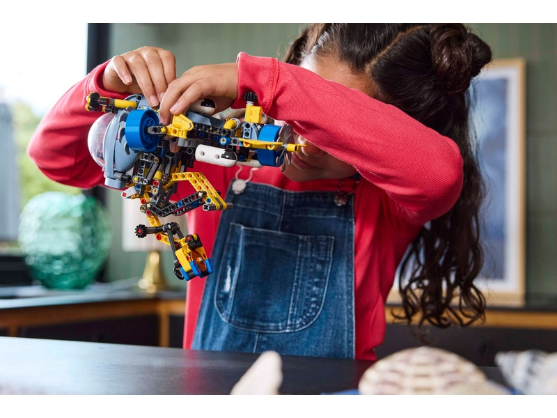 LEGO Technic – Hlbokomorská výskumná ponorka